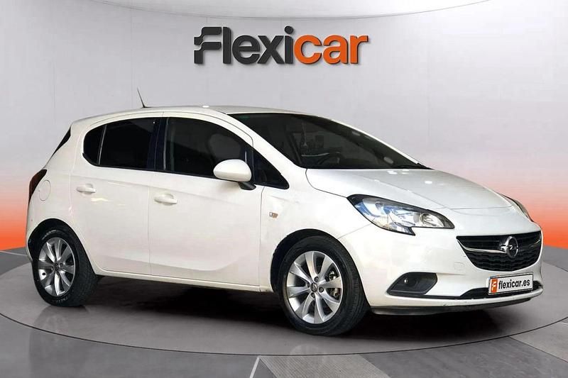 Blanco Usado 2017 Opel Corsa Selective Utilitario | 8290 € (Un poco caro) - Imagen 1/4