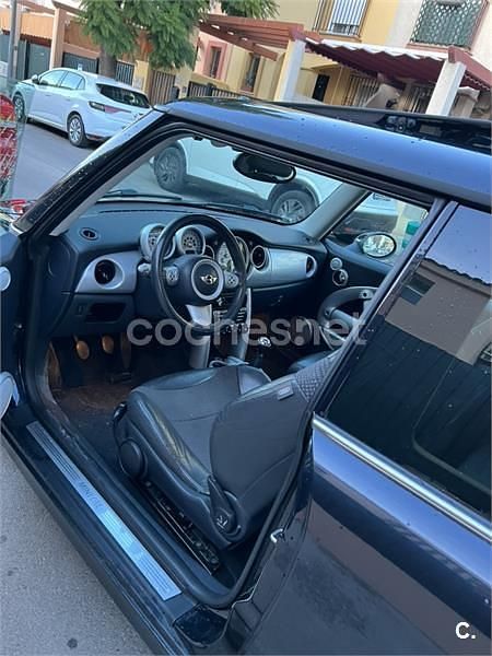 Usado Mini ONE 90 CV (66 kW) 2006 Negro Utilitario