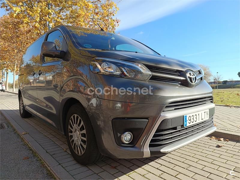 Gris / plata Usado 2021 Toyota Proace Verso Plus Familiar | 29.500 € (Un poco caro) - Imagen 1/4