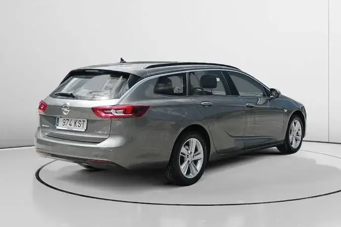 Usado Opel Insignia Selective 136 HP (100 kW) 2019 Carrinha