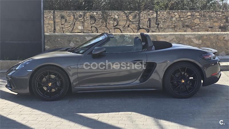 Usado Porsche 718 Boxster 300 CV (220 kW) 2018 Gris / plata Descapotable