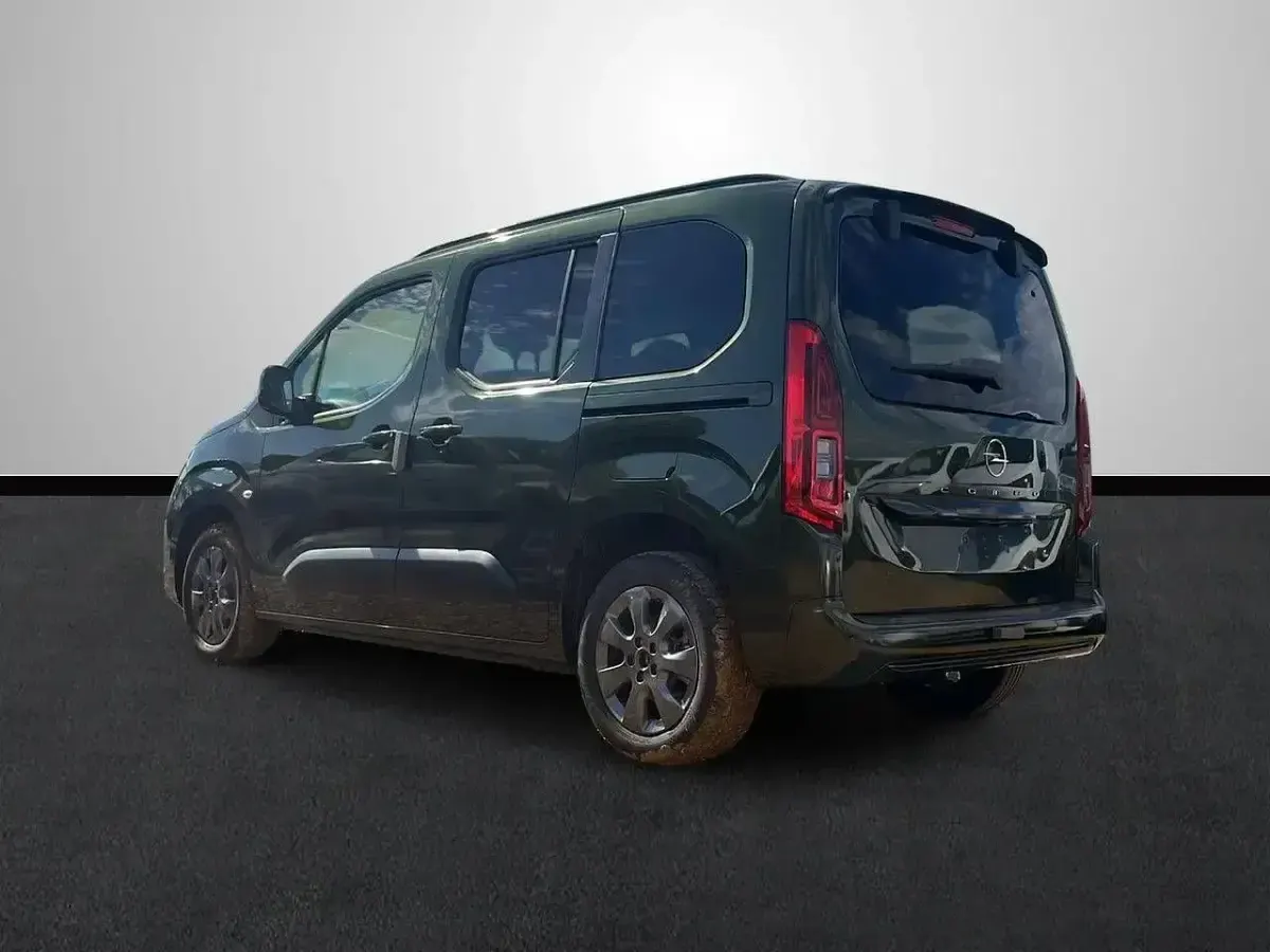 Nuevo Opel Combo S 100 CV (73 kW) 2025 Verde Monovolumen