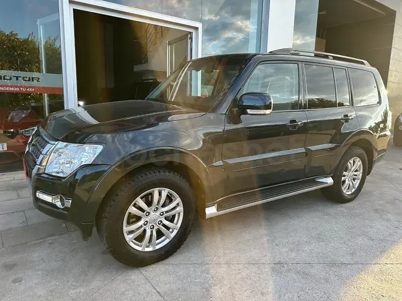 Usado Mitsubishi Montero 190 CV (139 kW) 2017 Verde SUV