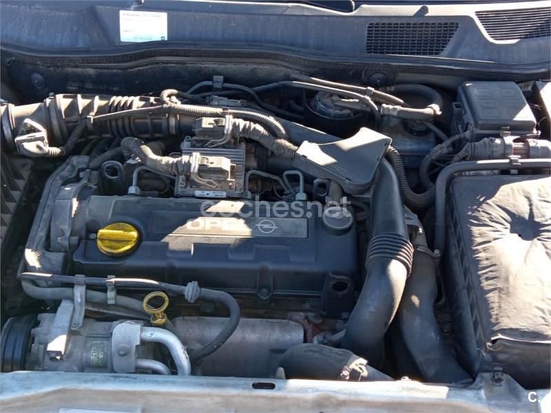 Gris / plata Usado 2001 Opel Astra Club Berlina | 1500 € (Precio justo) - Imagen 1/4