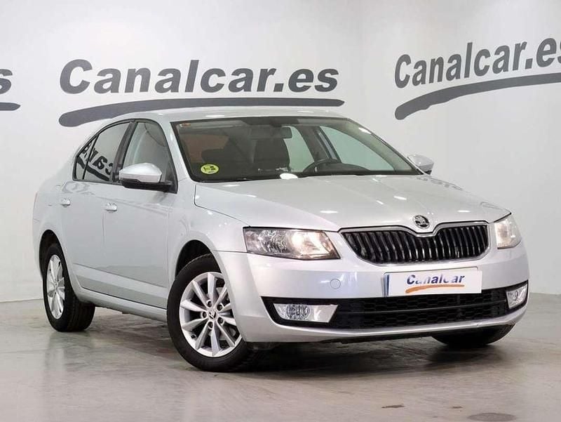 Occasion Skoda Octavia Ambition 105 ch (77 kW) 2015 Gris Citadine