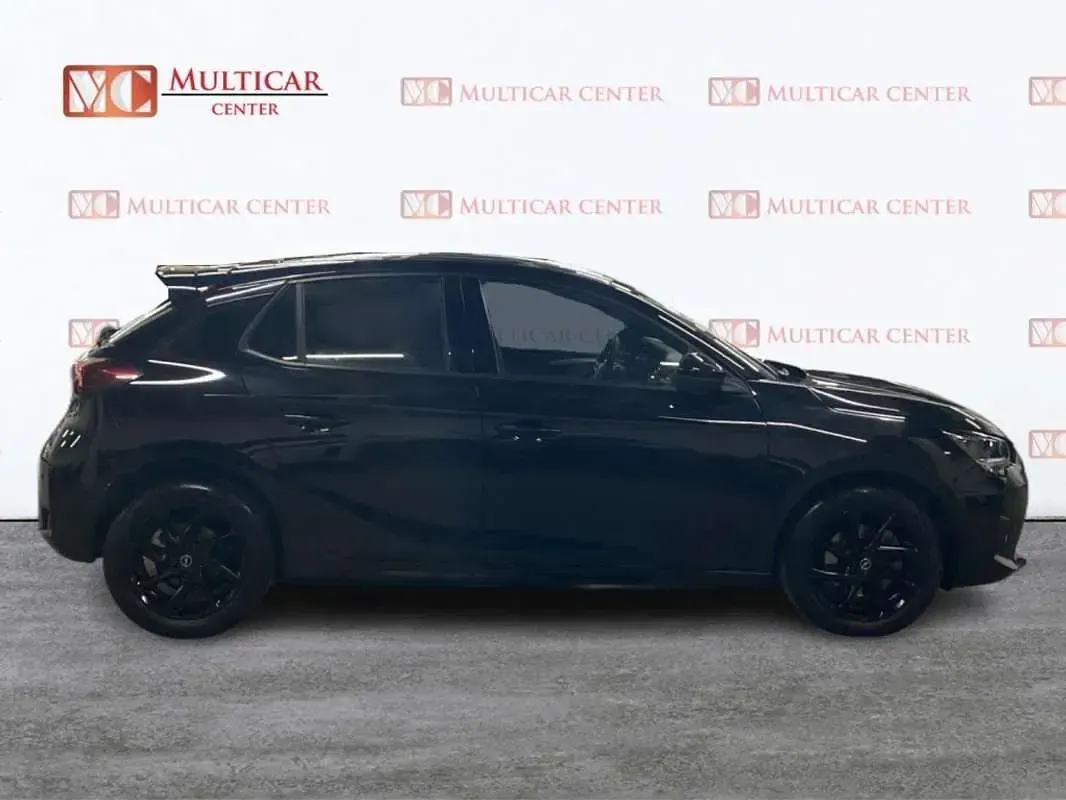 Usado Opel Corsa 131 CV (96 kW) 2023 Negro Utilitario