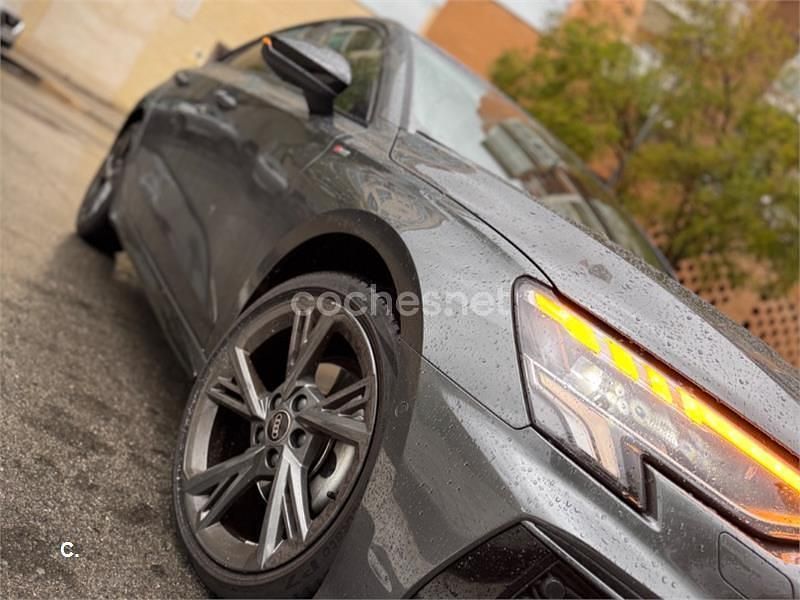 Usado Audi A3 S-Line 150 CV (110 kW) 2022 Gris / plata Berlina