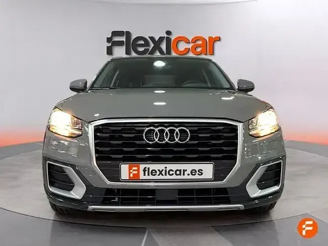 Usado Audi Q2 Advanced Plus 150 CV (110 kW) 2017 Gris / plata SUV