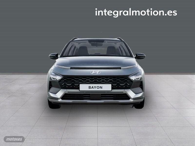 Gris Nuevo 2024 Hyundai Bayon SUV | 22.300 € - Imagen 1/4