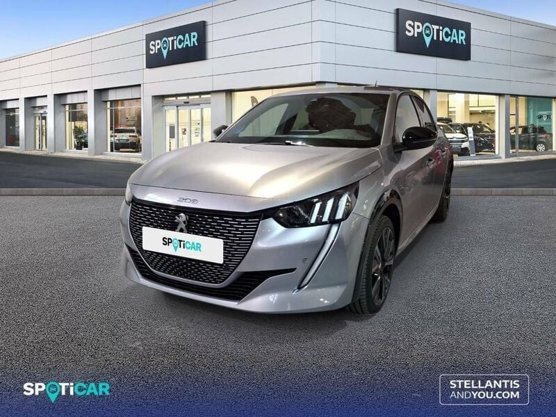 Gris Usado 2023 Peugeot e-208 GT Utilitario | 22.790 € (Precio justo) - Imagen 1/4