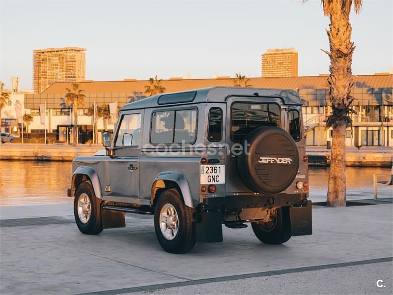 Usado Land Rover Defender S 122 HP (89 kW) 2009 Cinzento SUV