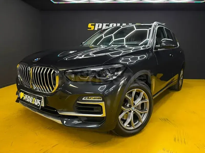 Usado BMW X5 Comfort Edition 286 CV (210 kW) 2021 Gris / plata SUV