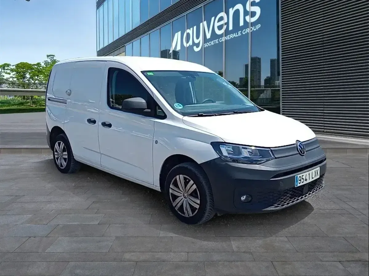 Usado VW Caddy 122 CV (89 kW) 2022 Blanco Monovolumen