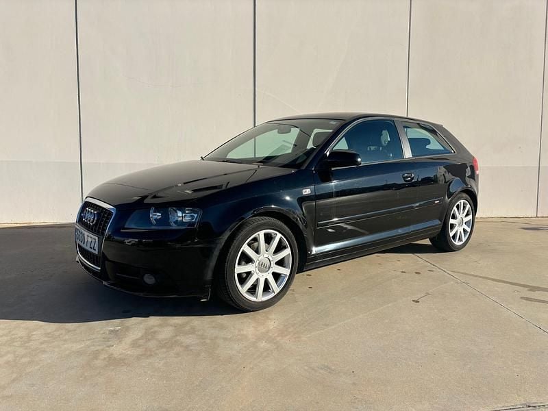 Negro Usado 2008 Audi A3 Attraction Utilitario | 8500 € (Precio justo) - Imagen 1/4