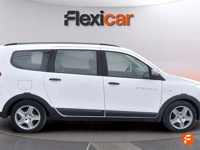 Usado Dacia Lodgy Comfort 115 CV (84 kW) 2022 Blanco Monovolumen