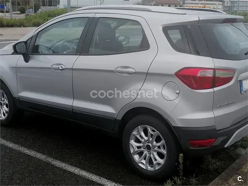 Usado Ford Ecosport Titanium 125 CV (91 kW) 2016 Gris / plata SUV