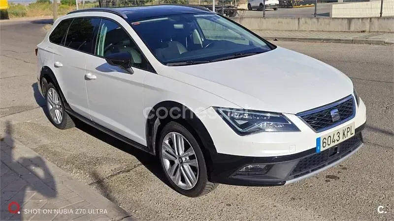 Usado Seat Leon X-Perience 4Drive 150 CV (110 kW) 2018 Blanco Familiar