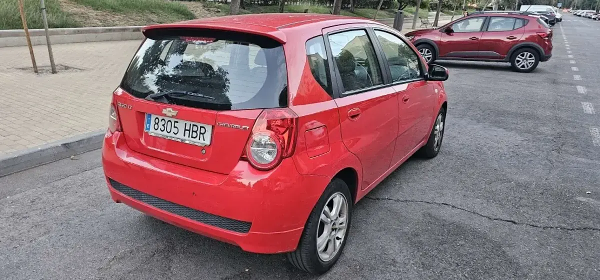 Usado Chevrolet Aveo LT 101 CV (74 kW) 2011 Rojo Utilitario