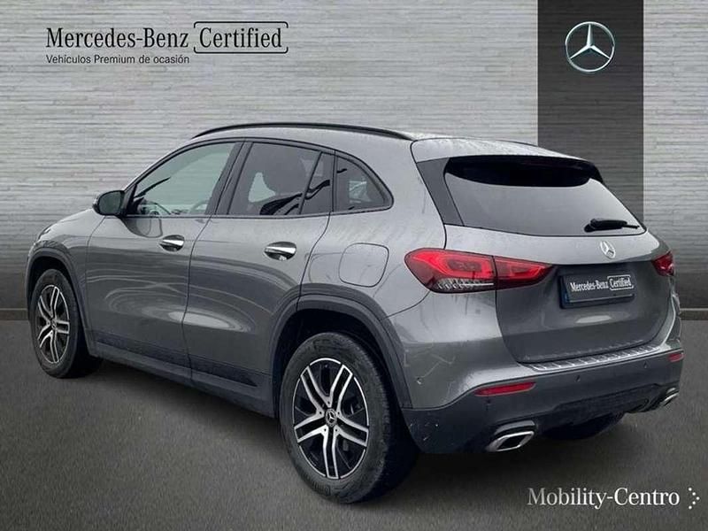 Usado Mercedes GLA180 137 CV (100 kW) 2022 Gris SUV