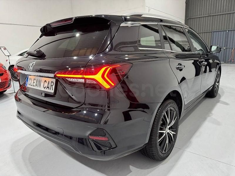 Usado MG MG5 EV Luxury 130 kW (177 CV) 2022 Eléctrico Familiar