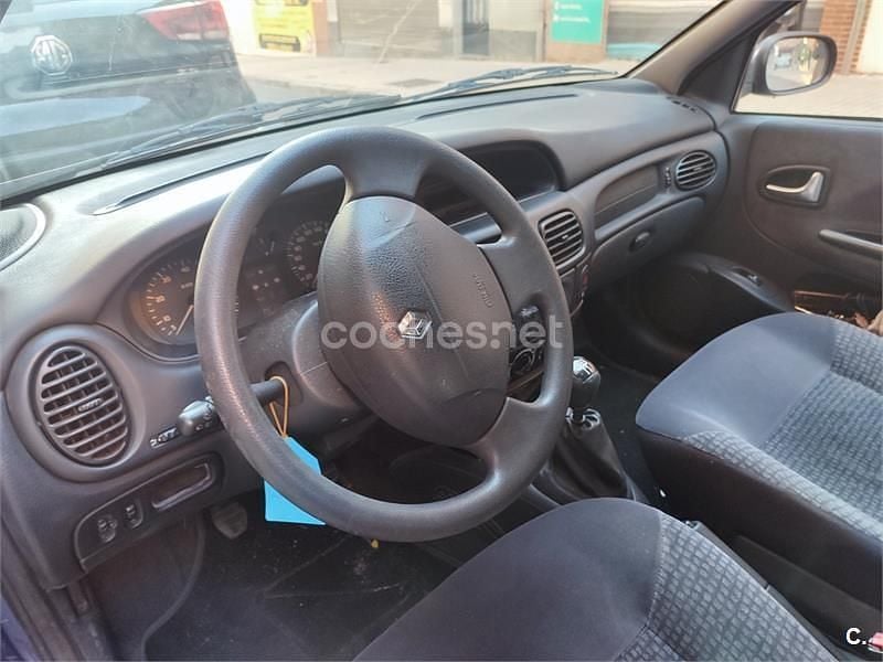 Azul Usado 2006 Renault Mégane II Authentique Berlina | 2500 € (Super precio) - Imagen 1/4