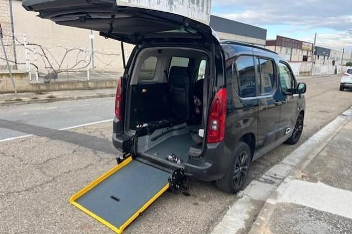 Usado Citroën Berlingo Feel 73 CV (53 kW) 2023 Monovolumen