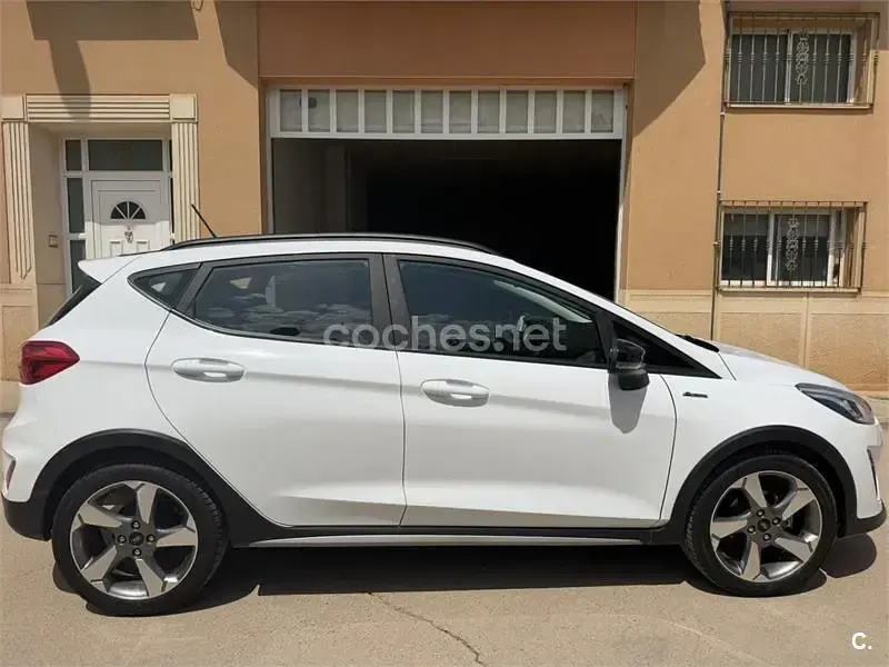 Usado Ford Fiesta Active 100 CV (73 kW) 2019 Blanco Utilitario