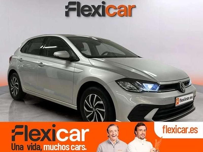 Gris Usado 2024 VW Polo Life Berlina | 15.990 € (Super precio) - Imagen 1/4