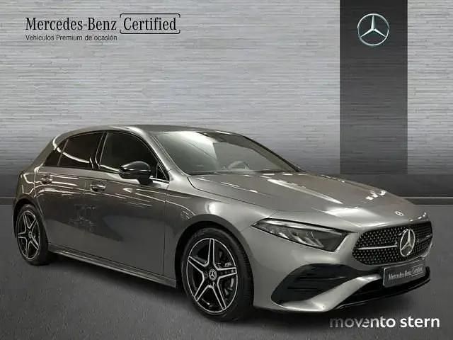 Usado Mercedes A180 Advanced 116 HP (85 kW) 2025 Cinzento Sedan