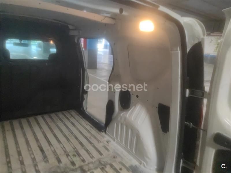 Usado Dacia Dokker Essentiel 95 CV (69 kW) 2019 Blanco Monovolumen