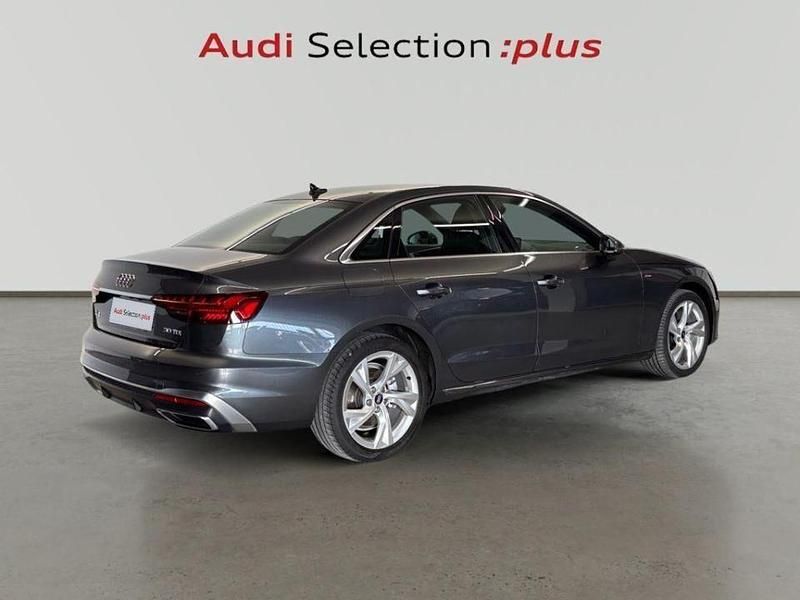 Usado Audi A4 S-Line 136 CV (100 kW) 2023 Gris Berlina