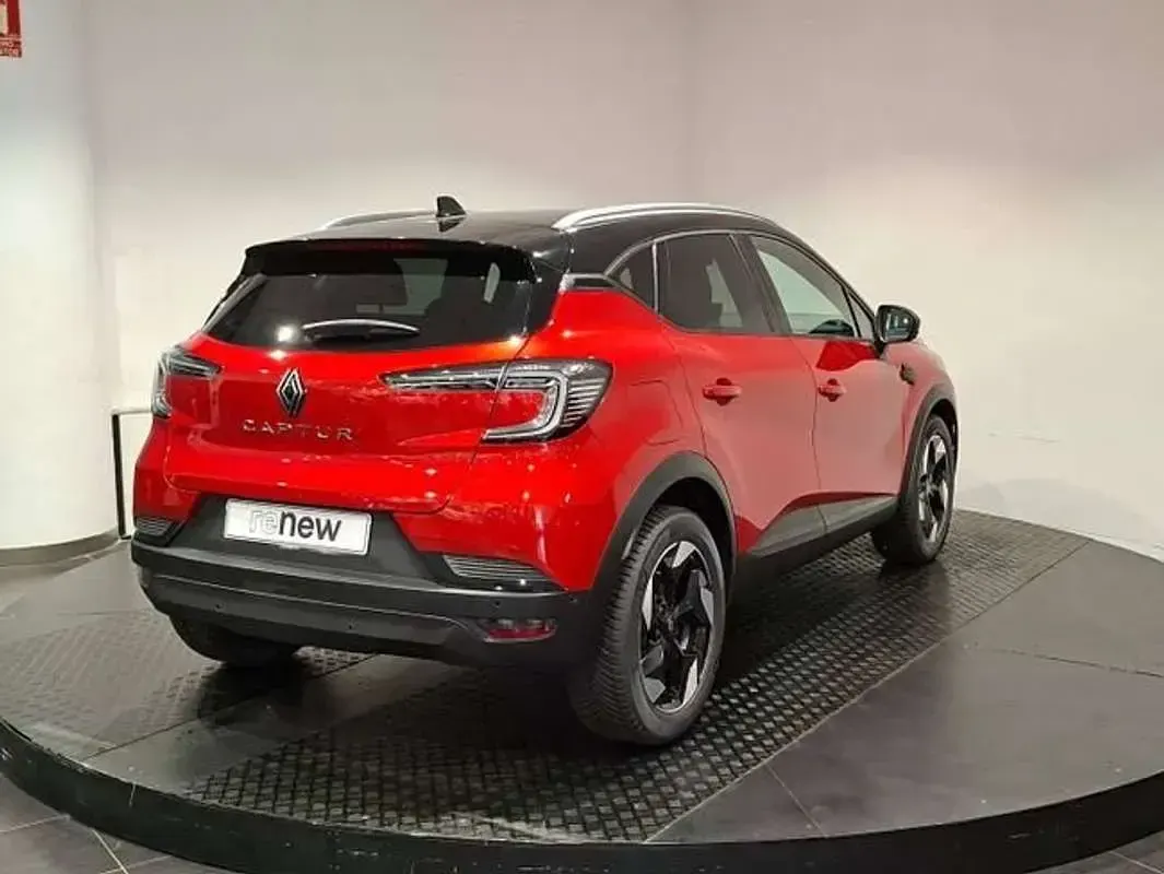 Usado Renault Captur Techno 101 CV (74 kW) 2026 Rojo SUV