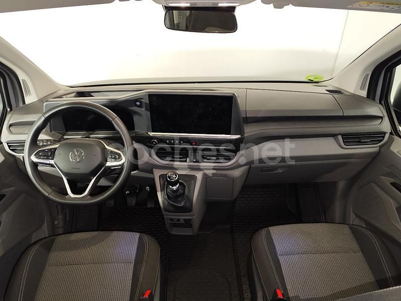 Usado VW Caravelle 150 CV (110 kW) 2025 Gris / plata Monovolumen