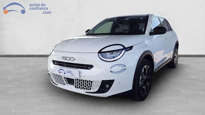 Usado 2024 Fiat 600 La Prima SUV | 20.990 € (Buen precio) - Imagen 1/4