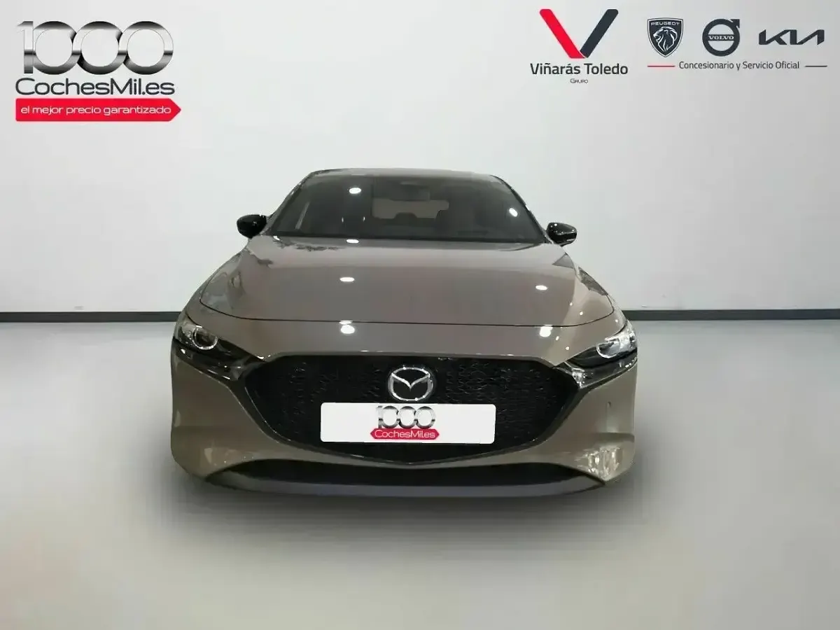 Nieuw Mazda 3 Nagisa 140 PK (102 kW) 2025 Groen Sedan