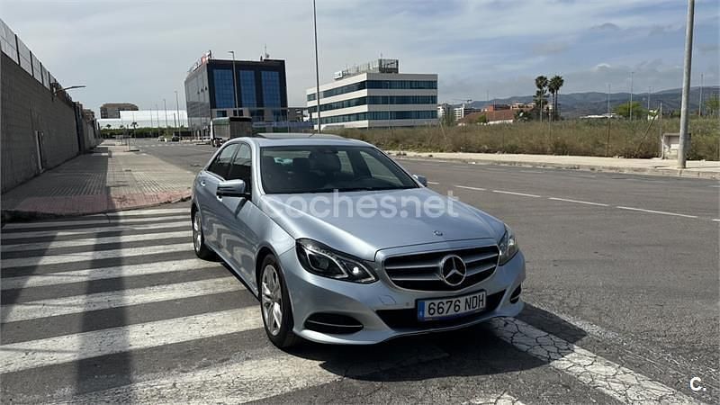 Usado Mercedes E250 Avantgarde 204 CV (150 kW) 2013 Gris / plata Familiar
