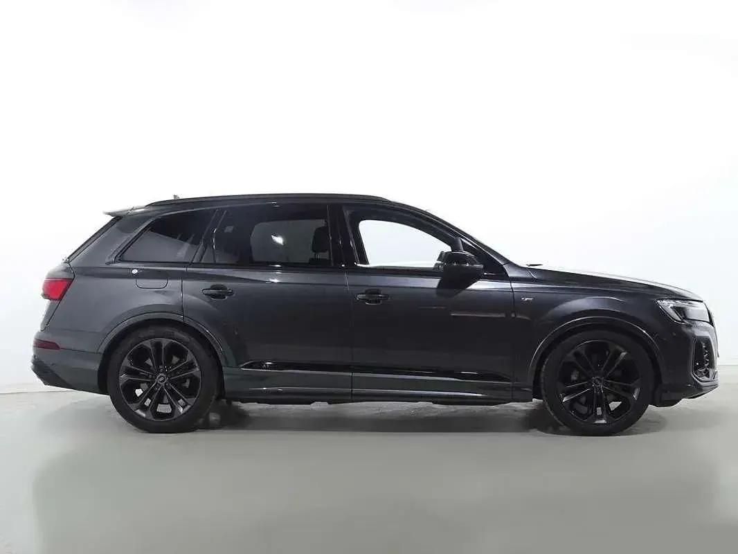 Usado Audi Q7 286 CV (210 kW) 2025 Gris SUV