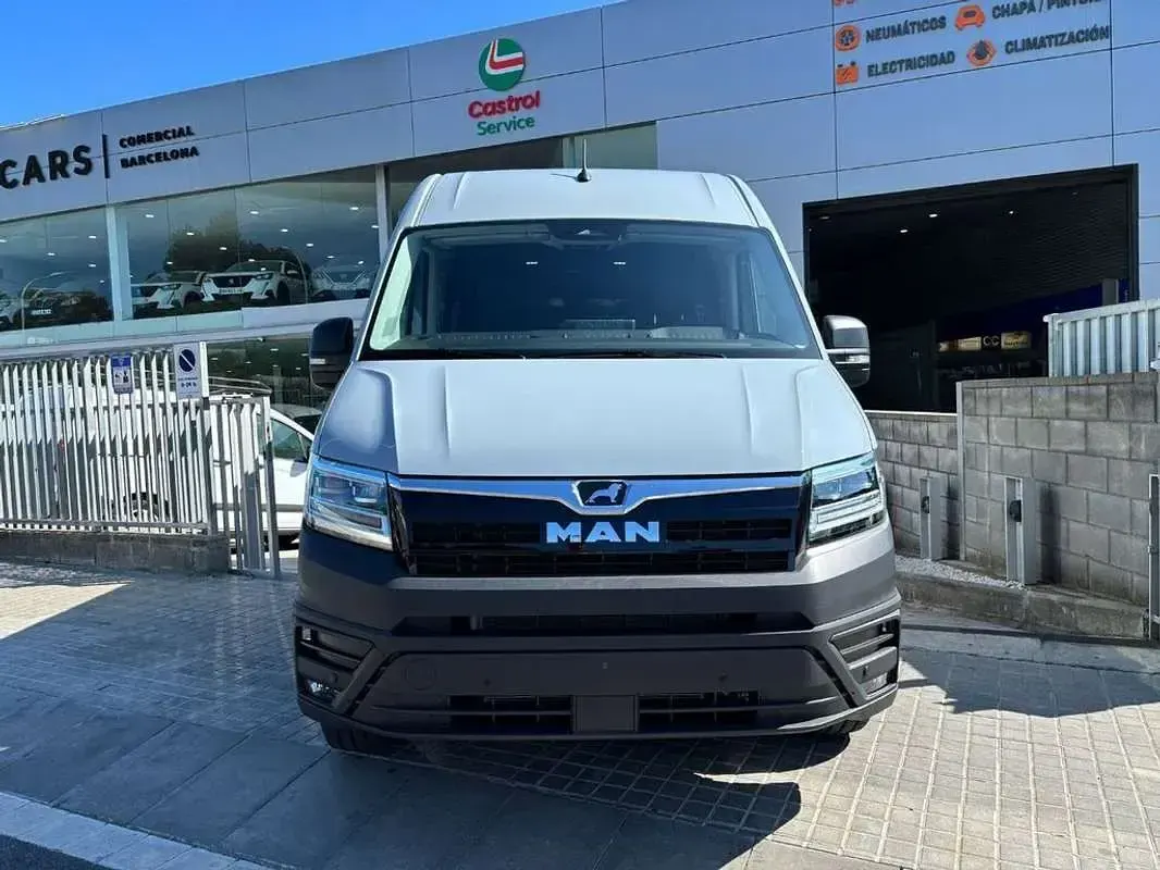 Nuevo MAN TGE 177 CV (130 kW) 2026 Gris Van