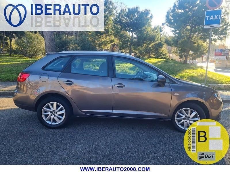 Usado Seat Ibiza ST Style 105 CV (77 kW) 2015 Gris / plata Familiar