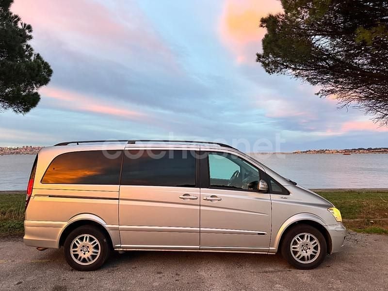 Usado Mercedes Viano 136 CV (100 kW) 2013 Gris / plata Monovolumen