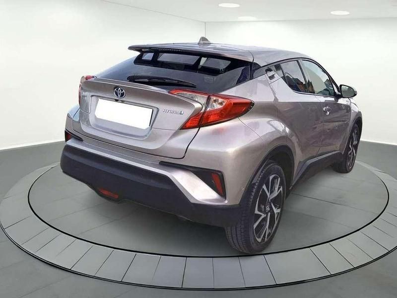 Usado Toyota C-HR Advance 122 CV (89 kW) 2019 Gris SUV