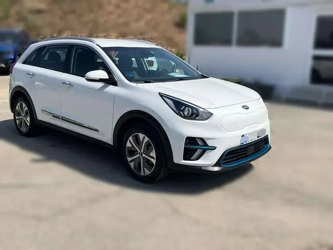 Usado Kia e-Niro 150 kW (204 CV) 2021 Blanco SUV