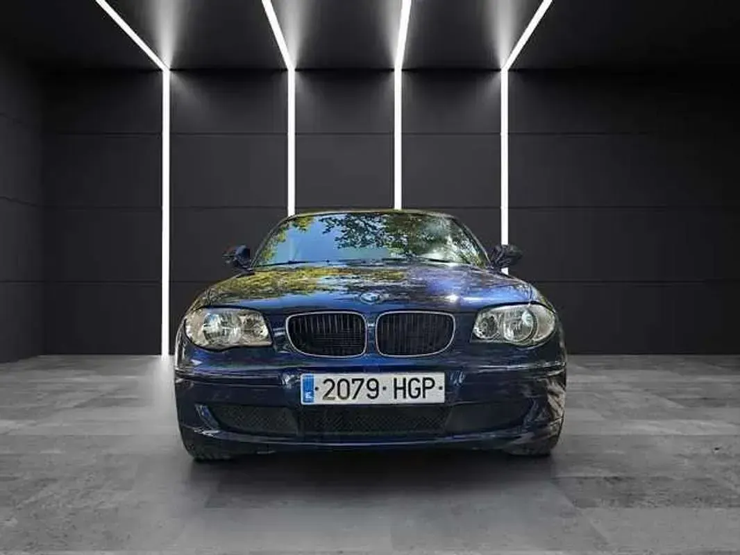 Usado BMW 120 170 CV (125 kW) 2010 Azul Utilitario