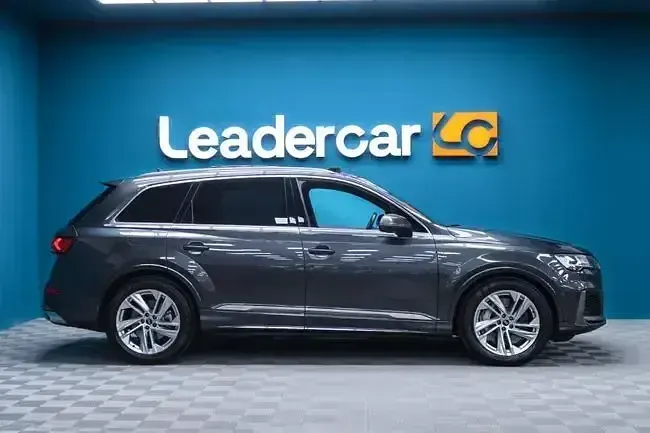 Usado Audi Q7 S-Line 381 CV (280 kW) 2021 Gris / plata SUV