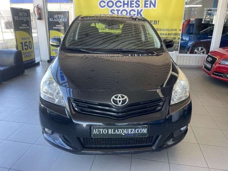 Usado Toyota Verso Multidrive S 147 CV (108 kW) 2010 Negro Monovolumen