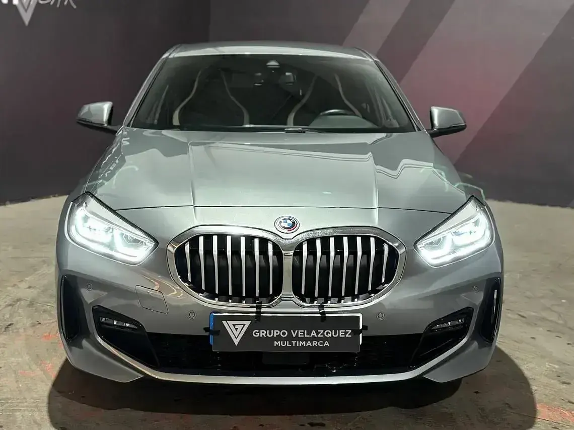 Usado BMW 118 136 CV (100 kW) 2023 Negro Utilitario