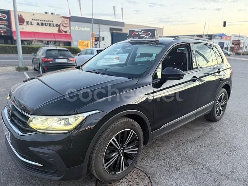 Negro Usado 2021 VW Tiguan Life SUV | 17.500 € (Super precio) - Imagen 1/4