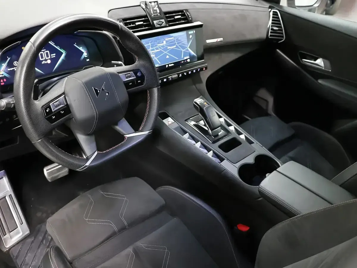 Usado DS Automobiles DS4 Performance Line Plus 225 CV (165 kW) 2021 Blanco SUV