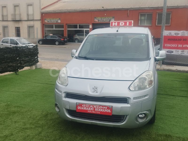 Gris / plata Usado 2013 Peugeot Partner Tepee Active Monovolumen | 8750 € (Buen precio) - Imagen 1/4