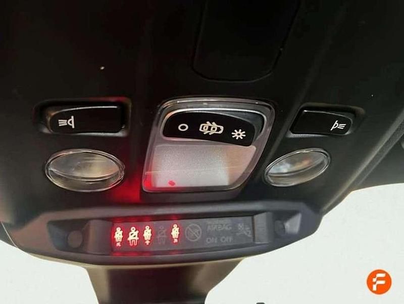 Rojo Usado 2023 Peugeot 2008 Active SUV | 14.190 € (Super precio) - Imagen 1/4